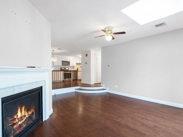 1214 Vfw Pkwy 37, Boston MA 02132