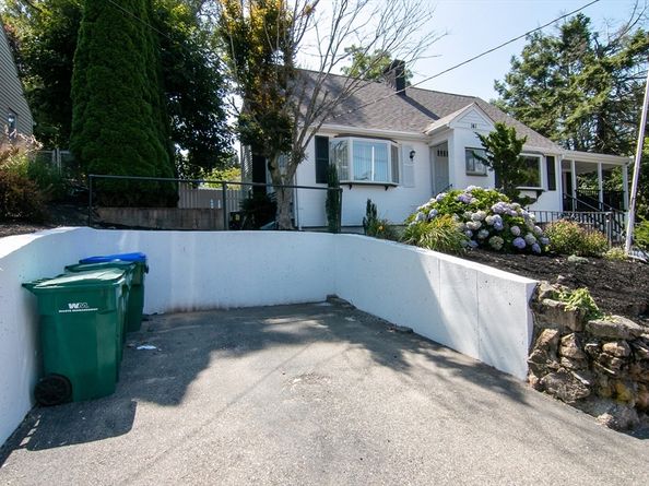 141 Brooks St, Medford MA 02155