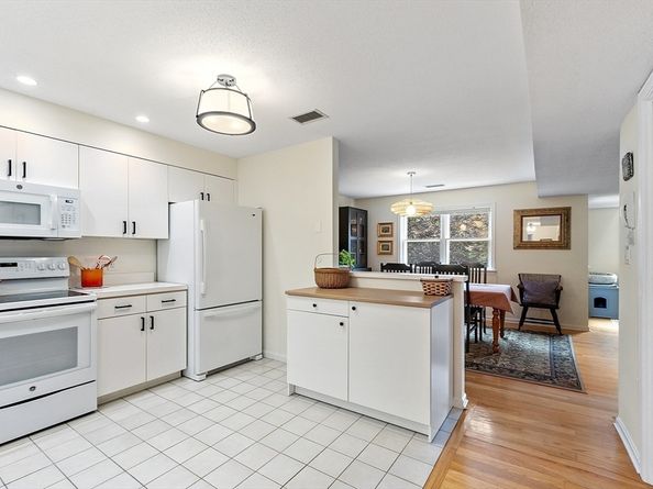 13 Weatherly Drive 13, Salem MA 01970