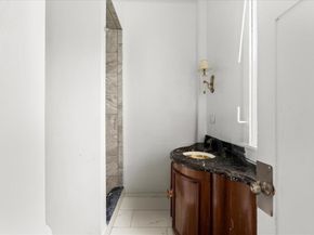 41 Bedford St, East Bridgewater MA 02333