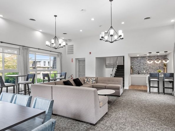 65 Commons Drive 410, Shrewsbury MA 01545