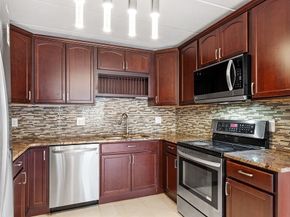 65 Commons Drive 410, Shrewsbury MA 01545