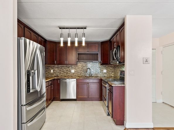 65 Commons Drive 410, Shrewsbury MA 01545