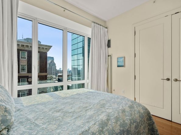 400 Stuart St 15J, Boston MA 02116