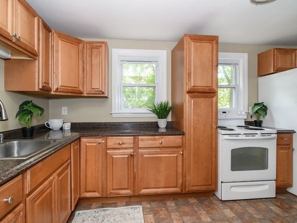 7 Ferndale Rd, Natick MA 01760