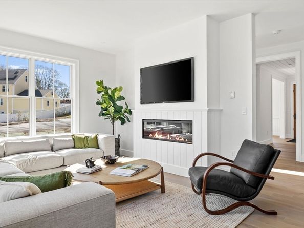 26 Common Court 26, Lexington MA 02421