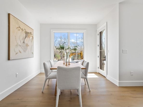 26 Common Court 26, Lexington MA 02421