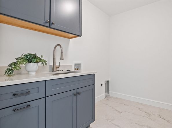 26 Common Court 26, Lexington MA 02421
