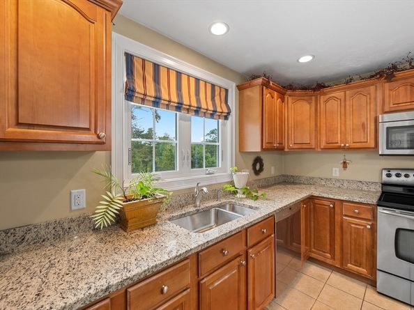 40 Brunelle Drive, Rutland MA 01543