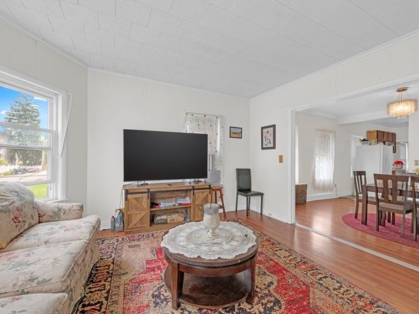 29 Whitcomb St, Webster MA 01570