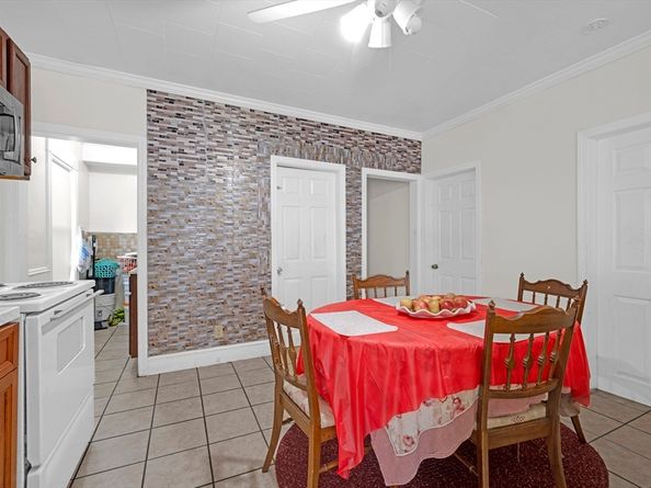 29 Whitcomb St, Webster MA 01570