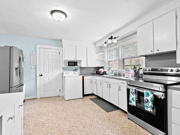 287 A Rockland St, Hingham MA 02043