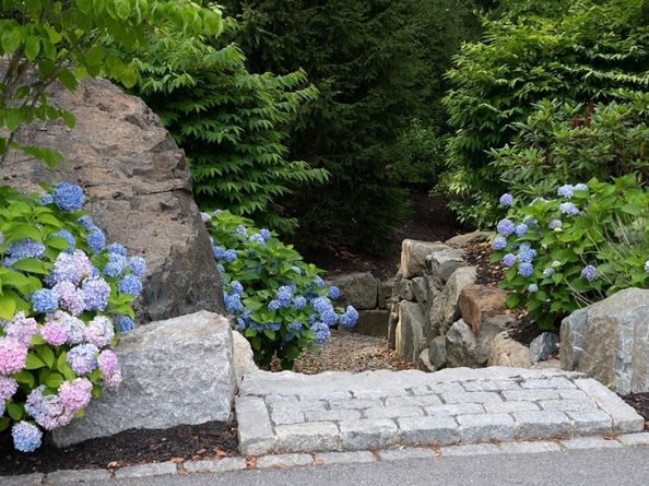 8 Hidden Road, Weston MA 02493