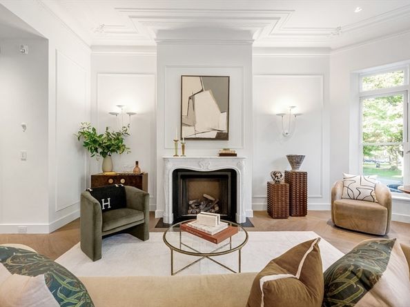 260-262 Commonwealth Avenue 1A, Boston MA 02116