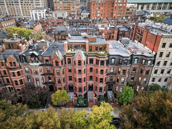 260-262 Commonwealth Avenue 1A, Boston MA 02116