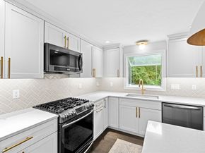 40 Brewster Rd, Cohasset MA 02025