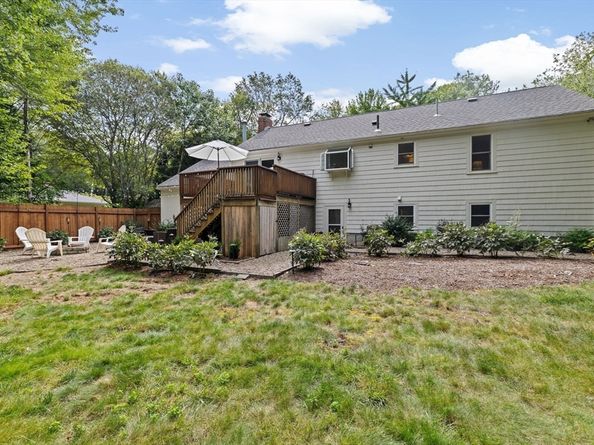40 Brewster Rd, Cohasset MA 02025