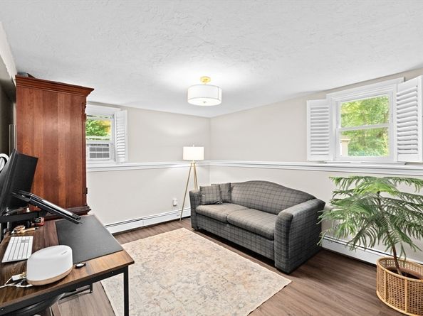 40 Brewster Rd, Cohasset MA 02025