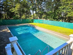 5 Stanford Cir, Milford MA 01757