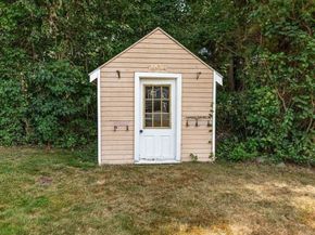 40 Old Forge Rd 40, Bridgewater MA 02324