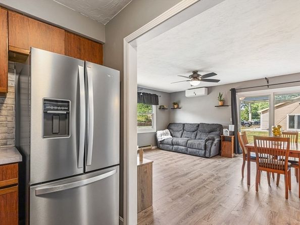 40 Old Forge Rd 40, Bridgewater MA 02324