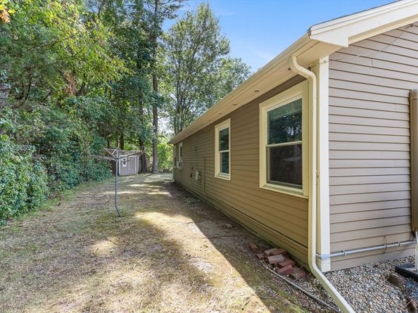 40 Old Forge Rd 40, Bridgewater MA 02324