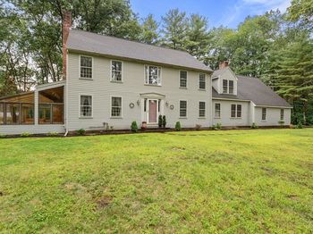 20 Shadow Oak Drive