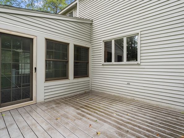 20 Shadow Oak Drive, Sudbury MA 01776