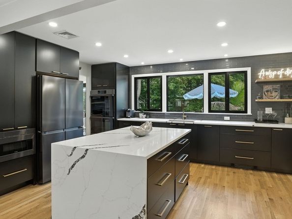30 Linda Rd, Andover MA 01810