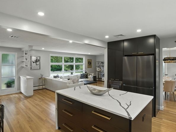 30 Linda Rd, Andover MA 01810