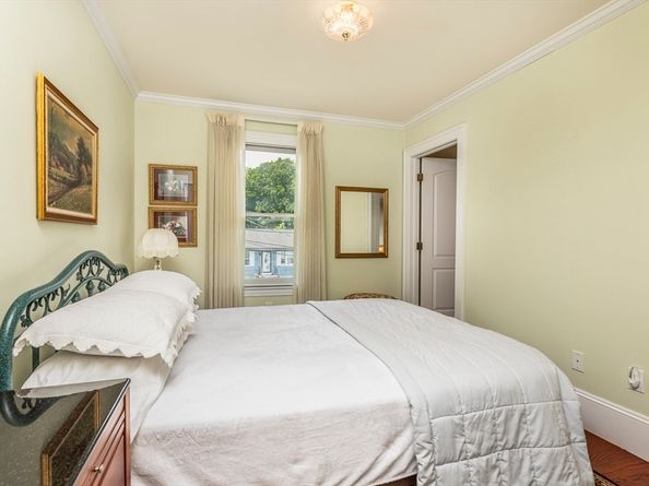 5 Tremont Pl, Peabody MA 01960