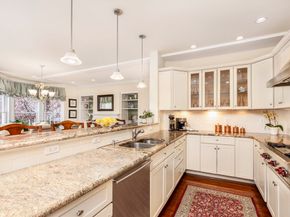 5 Tremont Pl, Peabody MA 01960