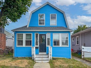 16 Pebble Ave