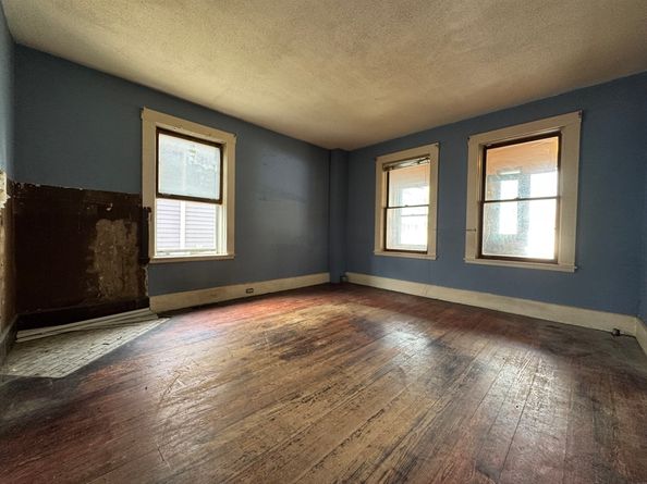16 Pebble Ave, Winthrop MA 02152
