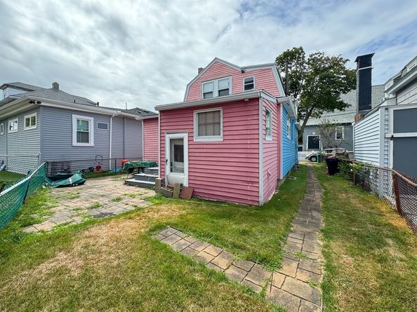 16 Pebble Ave, Winthrop MA 02152