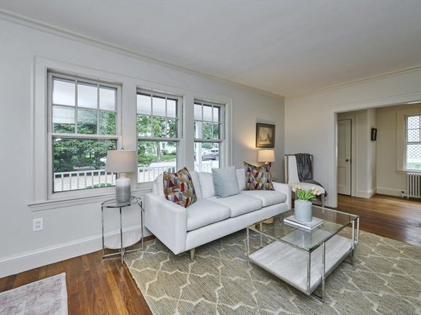 16 Fairlee Rd, Newton MA 02468