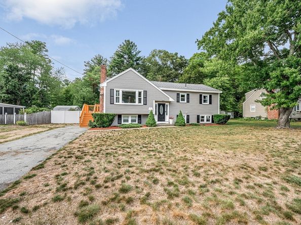 9 Jenkins Dr, Billerica MA 01862