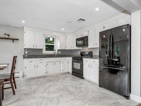 9 Jenkins Dr, Billerica MA 01862