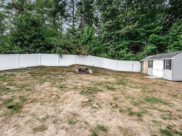 9 Jenkins Dr, Billerica MA 01862