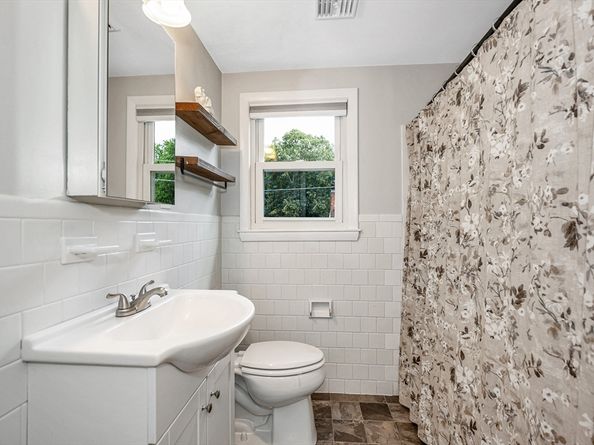 9 Jenkins Dr, Billerica MA 01862