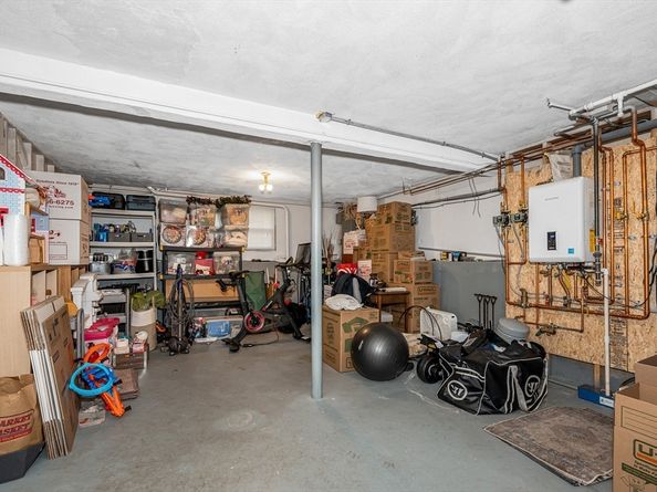 9 Jenkins Dr, Billerica MA 01862