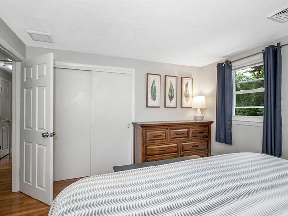 9 Jenkins Dr, Billerica MA 01862