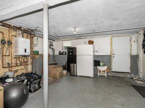 9 Jenkins Dr, Billerica MA 01862