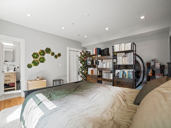 58 Weld Hill St 2, Boston MA 02130