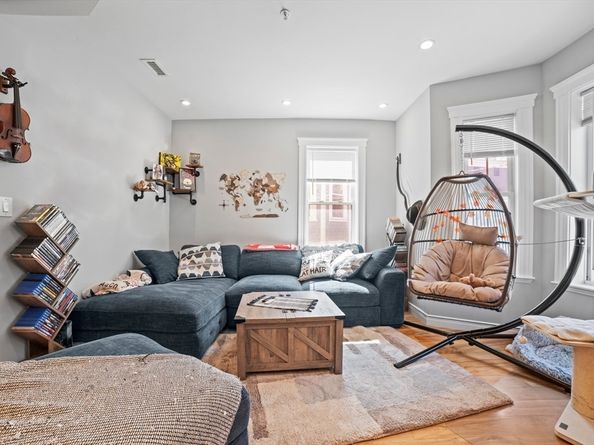 58 Weld Hill St 2, Boston MA 02130