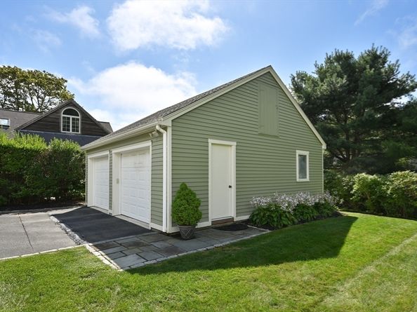 4 Knight Rd, Manchester MA 01944