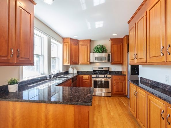 1077 Boylston St, Newton MA 02161