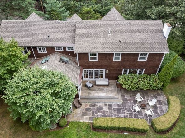 54 Woodchester Dr, Weston MA 02493