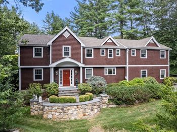 54 Woodchester Dr