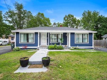 22 2nd Ave